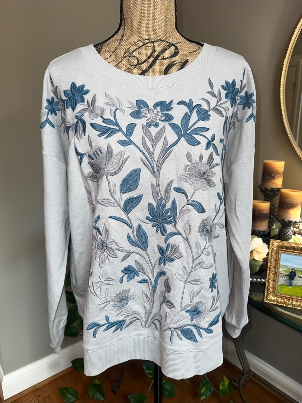J. Jill Light Gray Sweatshirt with Blue Floral Embroidery NWT size Large 💙